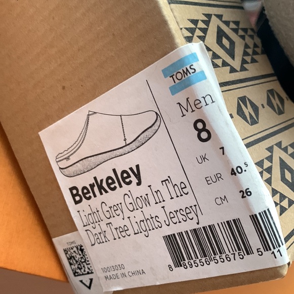 Brand New Mens Glow in the Dark Slippers - Picture 5 of 7